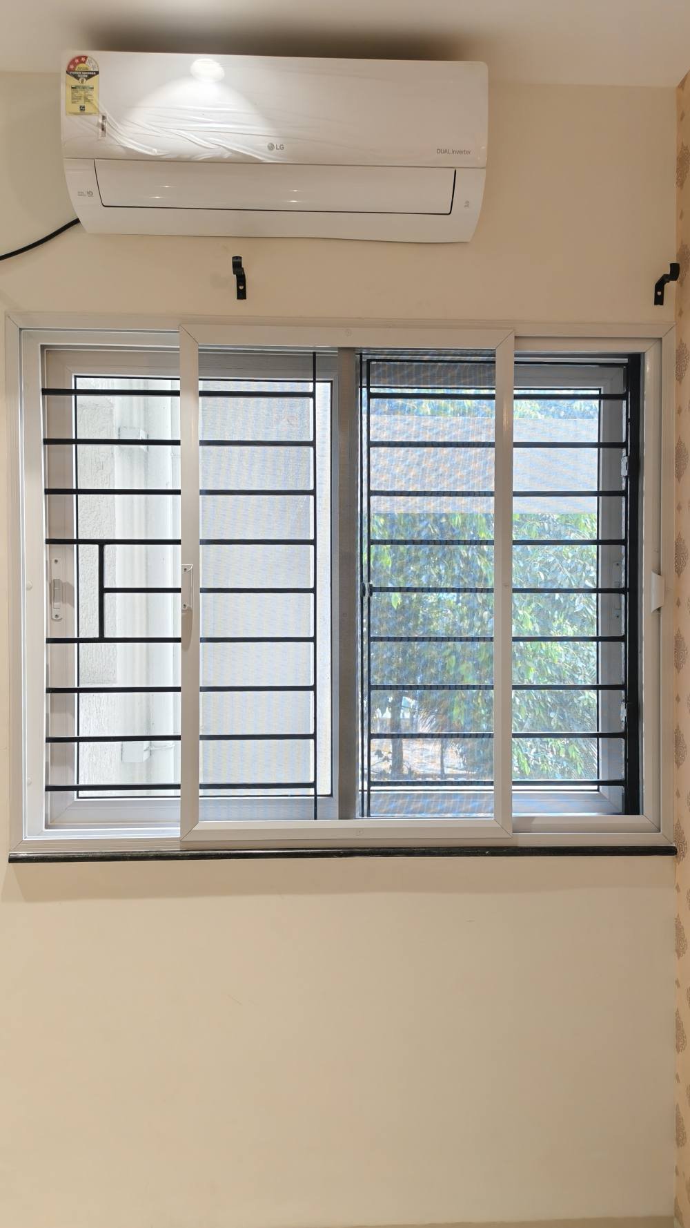 Slim Sliding Mosquito Net